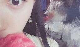 娱乐吃瓜自拍,明星吃瓜自拍背后的故事