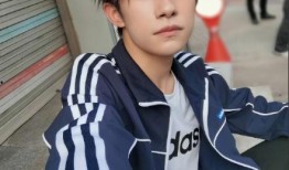 易烊千玺明星爆料视频,揭秘明星幕后生活