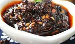 厨师爆料猪血酱怎么做视频,厨师亲授家常酱料制作技巧